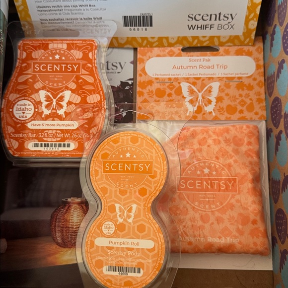 Scentsy Whiff Box Autumn 2025 - Picture 4 of 4